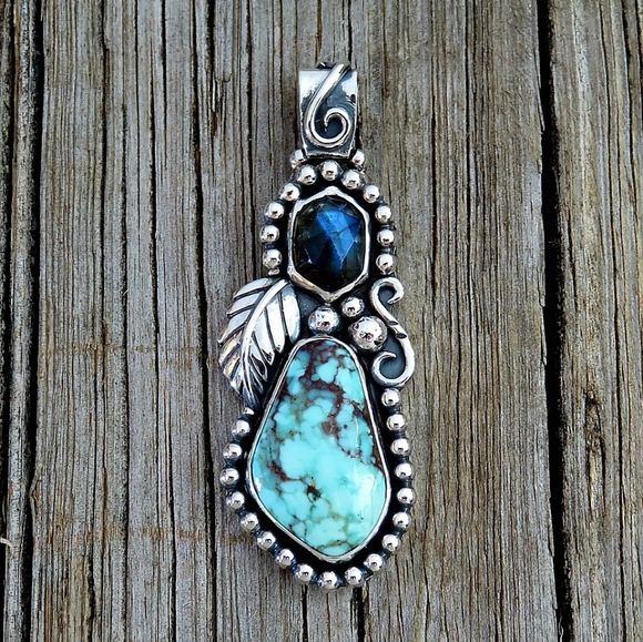 Natural Gemstone & Vintage Fine Jewelry - Picture 7 of 16